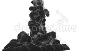 三维渲染黑色墨水在水或烟雾与阿尔法面具的运动效果和组合。 美丽的墨云或烟